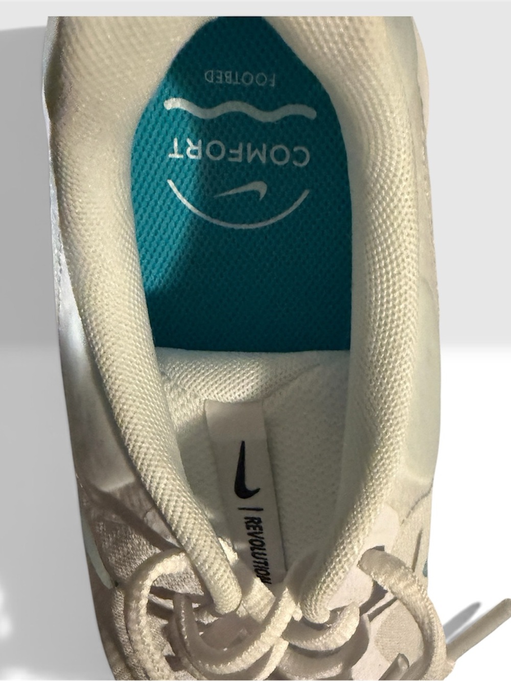 Men’s- Nike- Revolution 7 Sneaker- NWT- Sz 9.5 - Picture 2 of 5